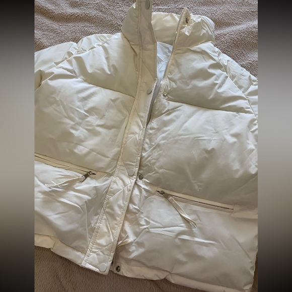 NWOT Winter Puffer Jacket in Cream - Picture 6 of 9